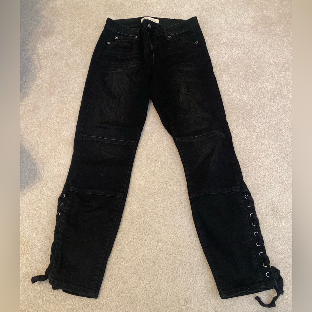 Gap black cargo-style skinny jeans